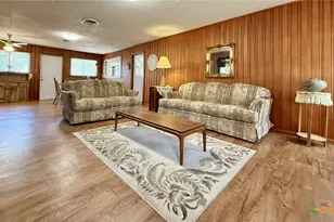 308 Louise St, Edna, TX 77957 - Photo 9