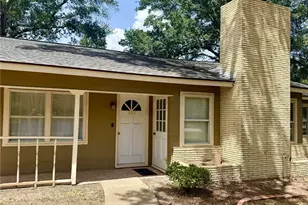 308 Louise St, Edna, TX 77957 - Photo 7