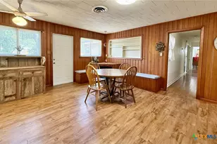 308 Louise St, Edna, TX 77957 - Photo 15