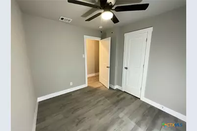 2018 Sherman Street, Seguin, TX 78155 - Photo 11