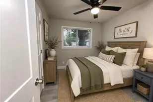 2018 Sherman St, Seguin, TX 78155 - Photo 9
