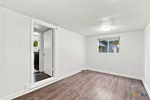 1319 S 37th St, Temple, TX 76504 - Photo 13