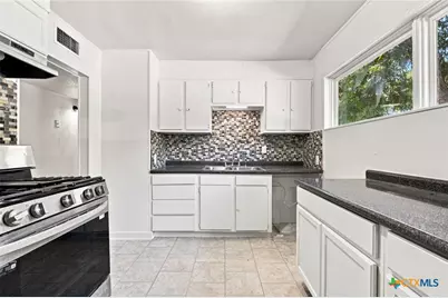 1319 S 37th Street, Temple, TX 76504 - Photo 9