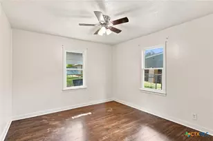1319 S 37th St, Temple, TX 76504 - Photo 15