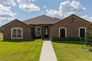 300 Martin Dr, Copperas Cove, TX 76522 - Photo 1