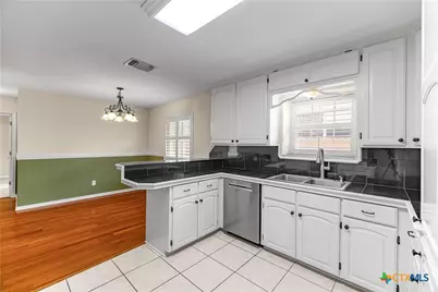 308 Green Gable Drive, Victoria, TX 77904 - Photo 11