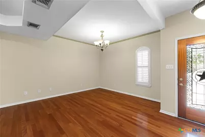 308 Green Gable Drive, Victoria, TX 77904 - Photo 5