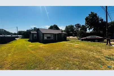 806 S Pearl Street, Belton, TX 76513 - Photo 1