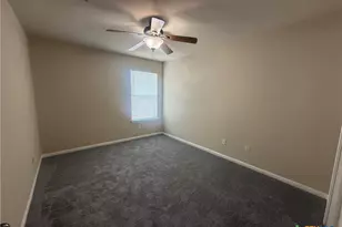 811 Shadow Creek Blvd, Buda, TX 78610 - Photo 35