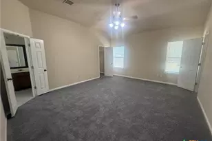 811 Shadow Creek Blvd, Buda, TX 78610 - Photo 13