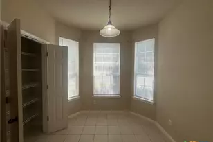 811 Shadow Creek Blvd, Buda, TX 78610 - Photo 5