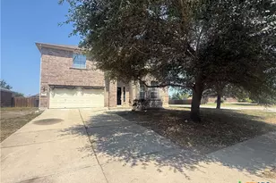 811 Shadow Creek Blvd, Buda, TX 78610 - Photo 1