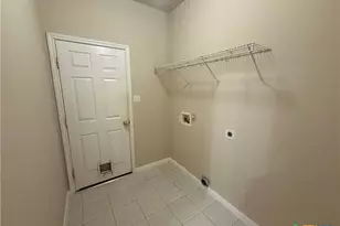 811 Shadow Creek Blvd, Buda, TX 78610 - Photo 13