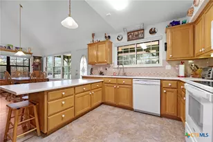 3900 Purgatory Rd, New Braunfels, TX 78132 - Photo 9