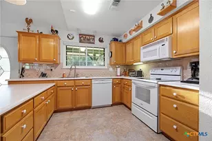 3900 Purgatory Rd, New Braunfels, TX 78132 - Photo 11