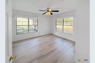 214 Crockett Street, Port Lavaca, TX 77979 - Photo 9