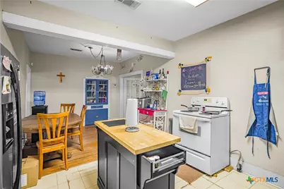 520 E First Street, Cuero, TX 77954 - Photo 11