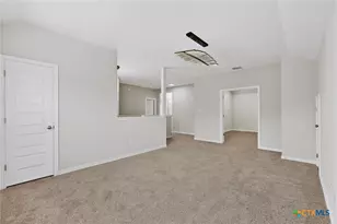 1239 Loma Rnch, New Braunfels, TX 78132 - Photo 15