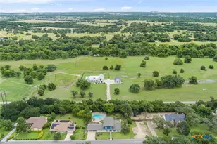 2617 River Oaks Dr, Belton, TX 76513 - Photo 3
