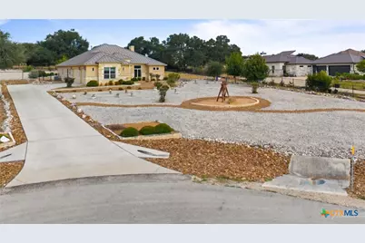 610 Battistrada, New Braunfels, TX 78132 - Photo 3