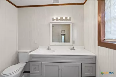 710 Courtney Street, Edna, TX 77957 - Photo 17