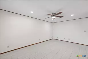 710 Courtney St, Edna, TX 77957 - Photo 19