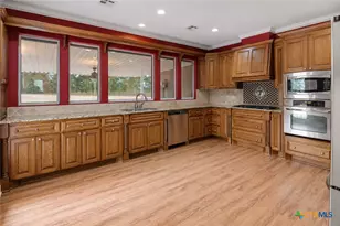 2524 S Robinson Dr, Robinson, TX 76706 - Photo 15