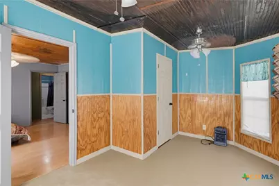 4054 Fm 466, Seguin, TX 78155 - Photo 19