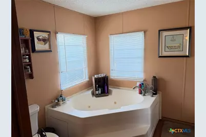 802 N Glass Street, Franklin, TX 77856 - Photo 13