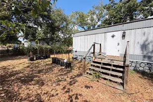 802 N Glass St, Franklin, TX 77856 - Photo 33