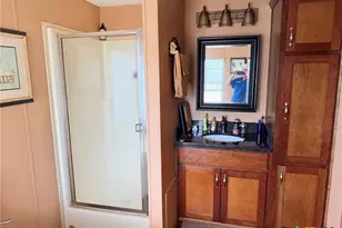 802 N Glass St, Franklin, TX 77856 - Photo 15