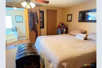 802 N Glass Street, Franklin, TX 77856 - Photo 9
