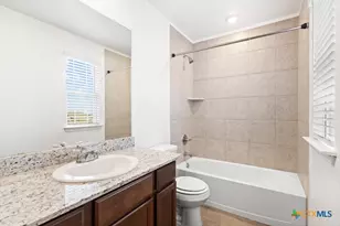11221 Hollinger Cir, Converse, TX 78109 - Photo 21
