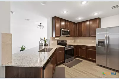 11221 Hollinger Circle, Converse, TX 78109 - Photo 7