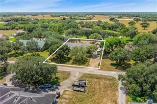 126 Lakeview Dr, Victoria, TX 77905 - Photo 29