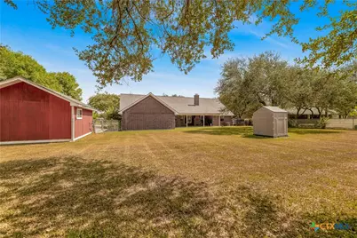126 Lakeview Drive, Victoria, TX 77905 - Photo 25