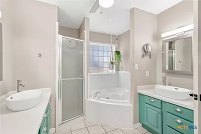 126 Lakeview Drive, Victoria, TX 77905 - Photo 15