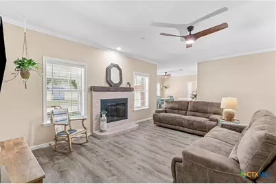 126 Lakeview Drive, Victoria, TX 77905 - Photo 5