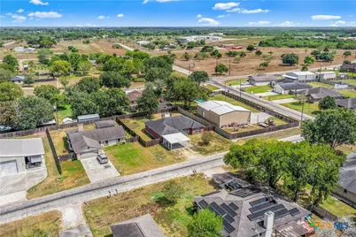 504 Canadian, Victoria, TX 77905 - Photo 35