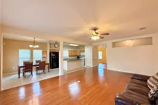 106 Heritage Oak Ct, Victoria, TX 77901 - Photo 5