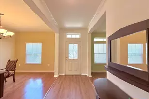 106 Heritage Oak Ct, Victoria, TX 77901 - Photo 3