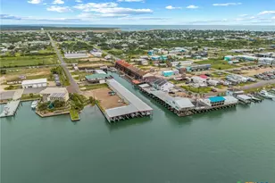 464 15th St, Port O'Connor, TX 77982 - Photo 31