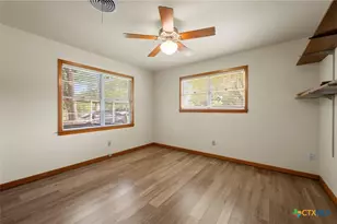 201 Hillcrest Dr, Luling, TX 78648 - Photo 11