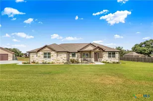 106 Laurel Oak Cir, Cuero, TX 77954 - Photo 1