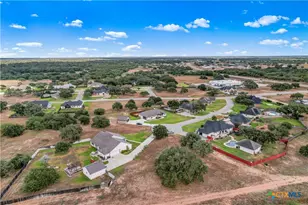 106 Laurel Oak Cir, Cuero, TX 77954 - Photo 31