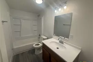 1007 Hackberry St, San Marcos, TX 78666 - Photo 7