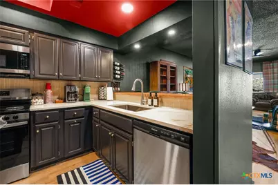 371 W Lincoln Street #C204, New Braunfels, TX 78130 - Photo 5