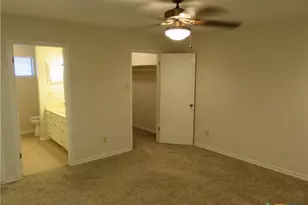 900 Boenig St, Seguin, TX 78155 - Photo 19