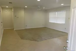 900 Boenig St, Seguin, TX 78155 - Photo 11