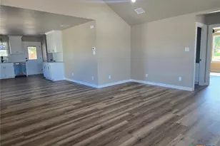 502 N 14th St, Gatesville, TX 76528 - Photo 3